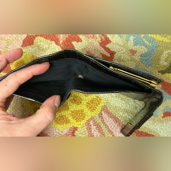 SALVATORE FERRAGAMO Crocodile Brown Embossed Leather Vara Bow French Wallet - Picture 10 of 16